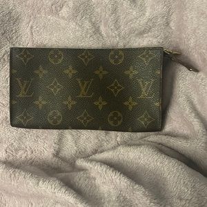 Vintage Louis Vuitton pouch for “Bucket”
